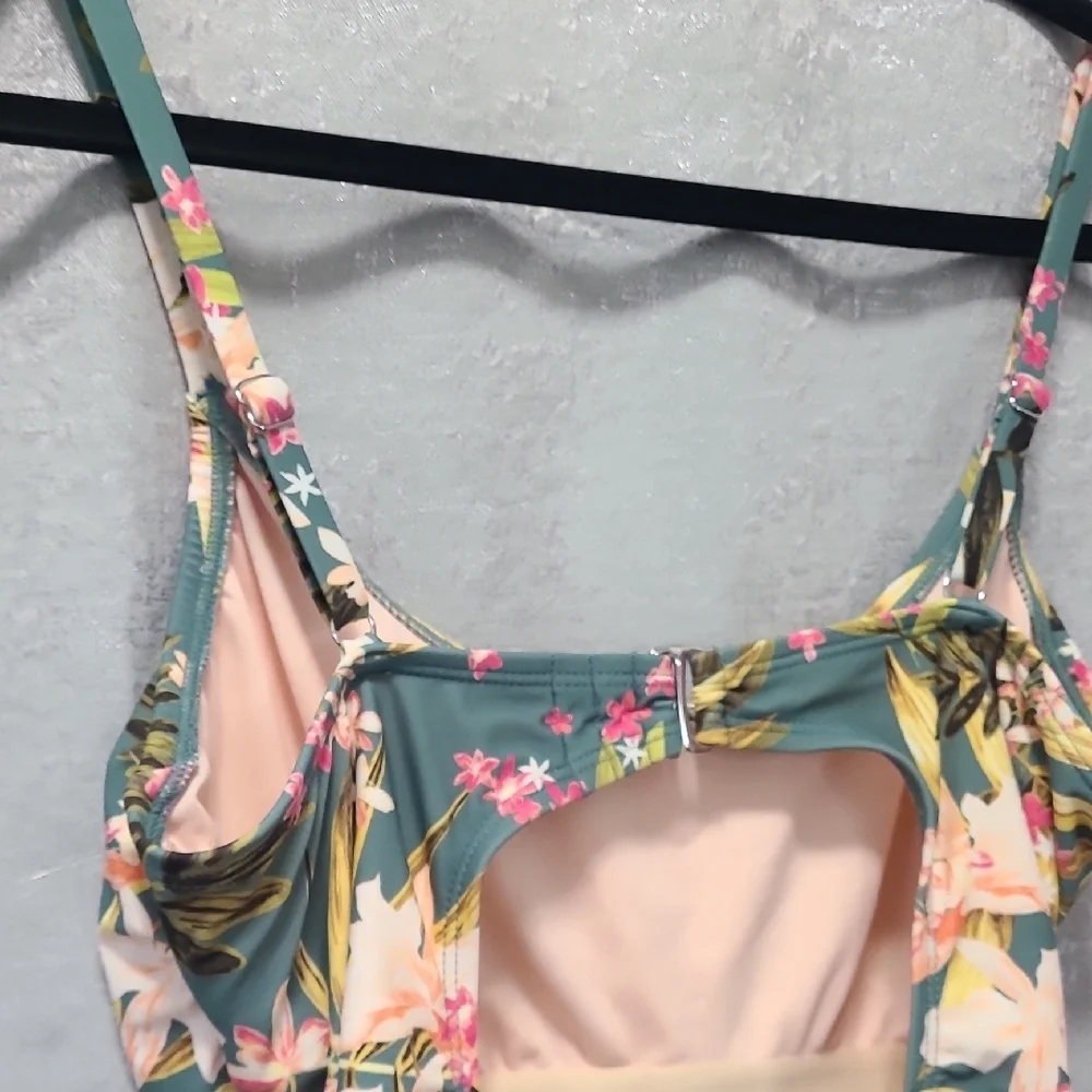 Kona Sol Floral One‎ Piece Swimsuit - Green and Pink Nowt